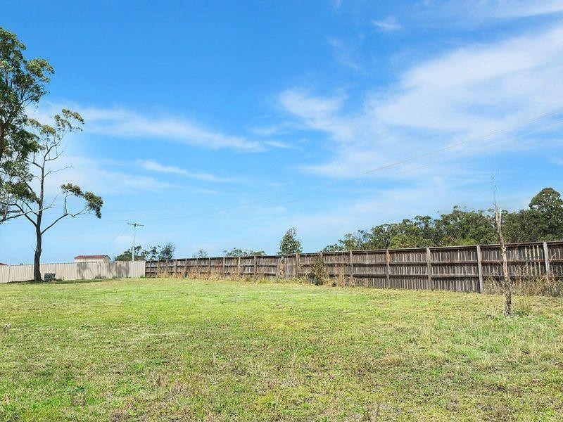 39 Cleveland Street, Cameron Park NSW 2285