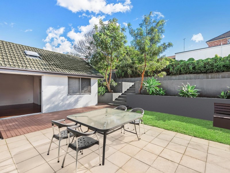 20 Kempster Road, Merewether NSW 2291
