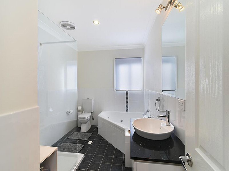 89 Cleary Street, Hamilton NSW 2303