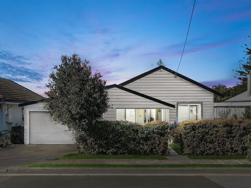 17 Fellowes Street, Merewether NSW 2291