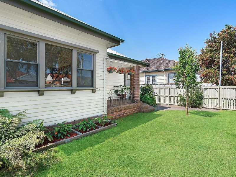 122 Lockyer Street, Adamstown NSW 2289