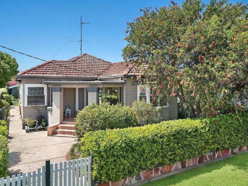 27 Sixth Street, Adamstown NSW 2289