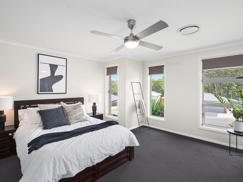 8 Beluga Drive, Cameron Park NSW 2285