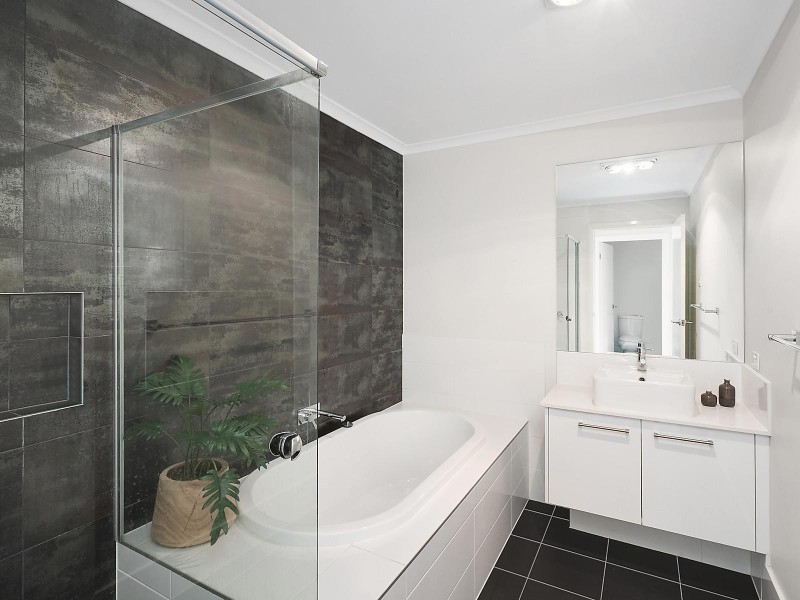 8 Beluga Drive, Cameron Park NSW 2285