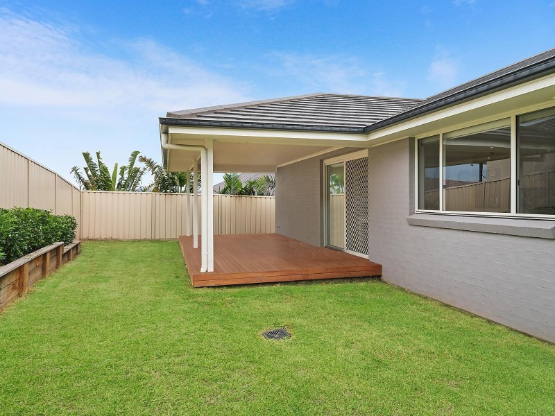 8 Beluga Drive, Cameron Park NSW 2285