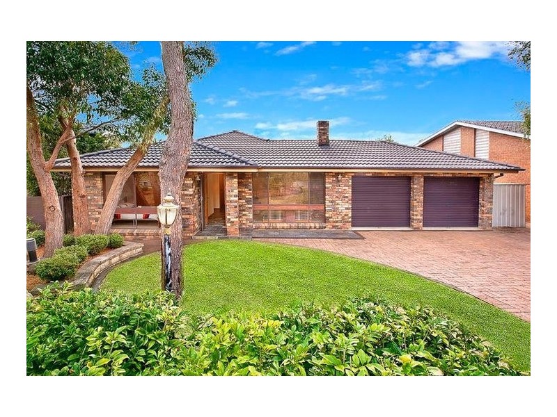 18 Hobart Place, Illawong NSW 2234