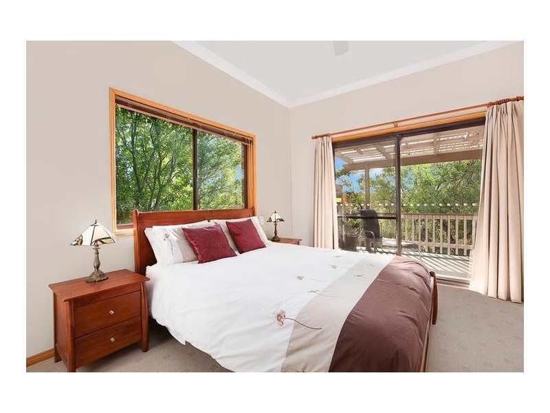 18 Hobart Place, Illawong NSW 2234