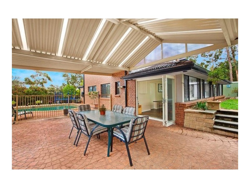 21 Hobart Place, Illawong NSW 2234