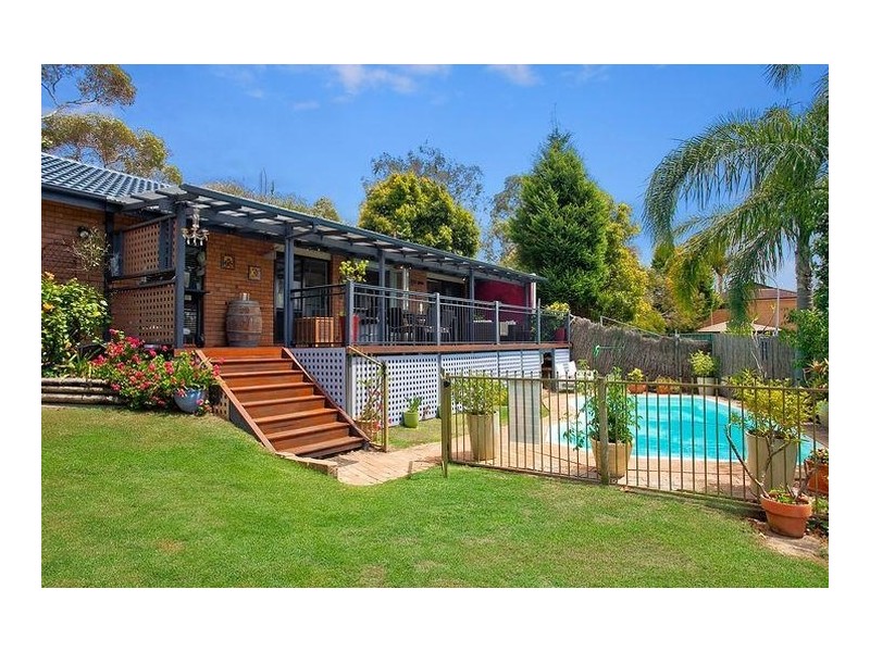 103 Blaxland Drive, Illawong NSW 2234