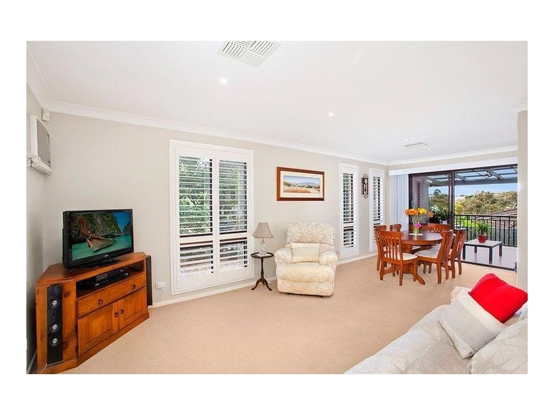 103 Blaxland Drive, Illawong NSW 2234