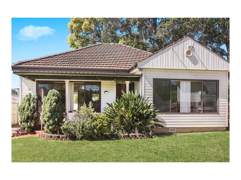 16 Shirley Avenue, Roselands NSW 2196