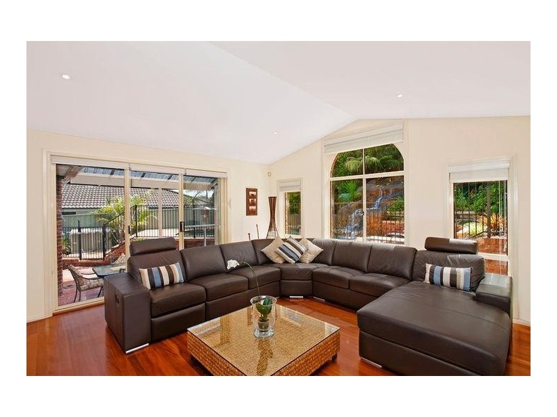 15 Llanberis Drive, Menai NSW 2234