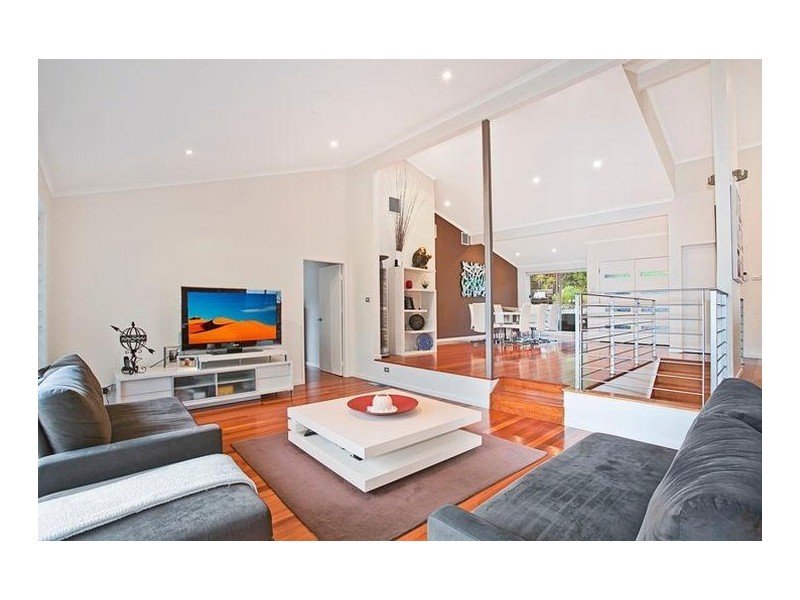 79 Griffin Parade, Illawong NSW 2234