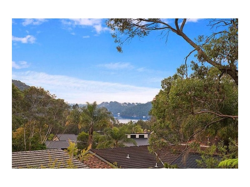 79 Griffin Parade, Illawong NSW 2234