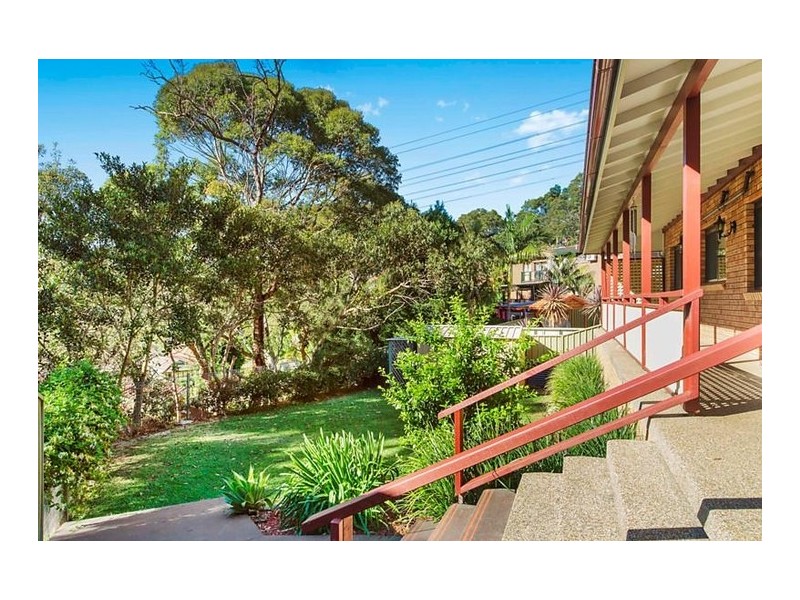 11 Charlotte Place, Illawong NSW 2234