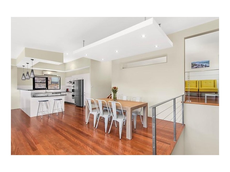 33 Burley Close, Illawong NSW 2234