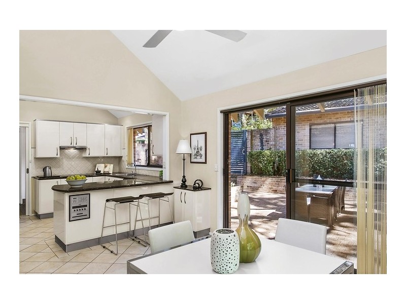 5 Walsh Close, Illawong NSW 2234