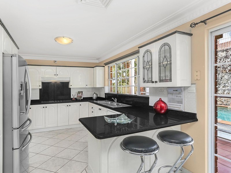 194 Fowler Road, Illawong NSW 2234