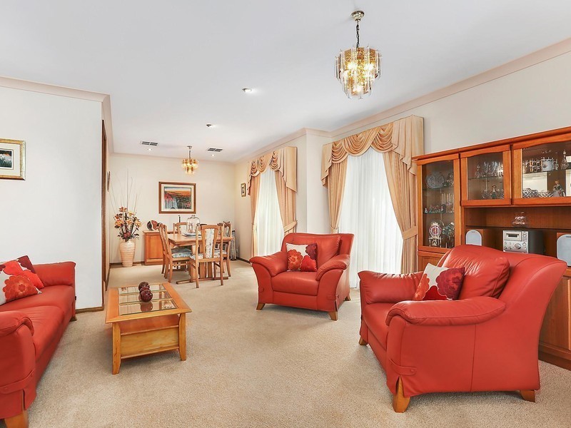 3 Rouse Place, Illawong NSW 2234