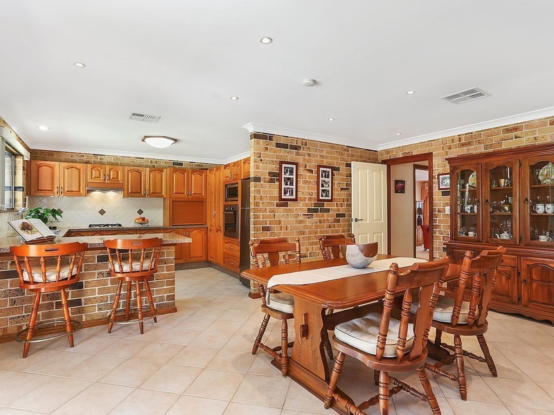 3 Rouse Place, Illawong NSW 2234