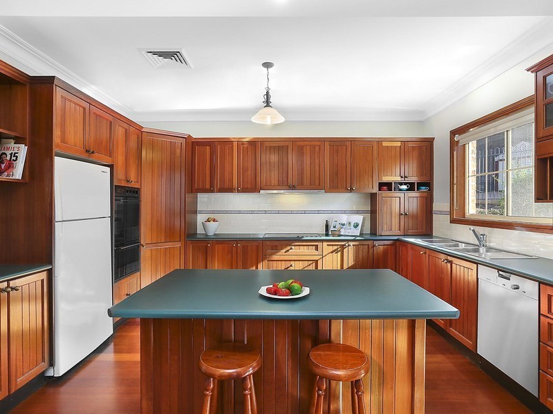 15 Bottlebrush Place, Alfords Point NSW 2234