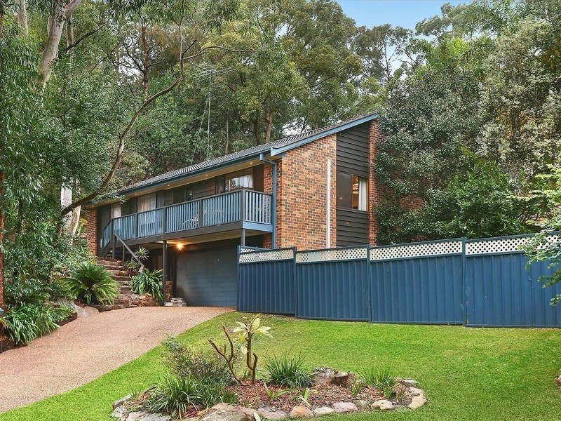 9 Ocean Place, Illawong NSW 2234