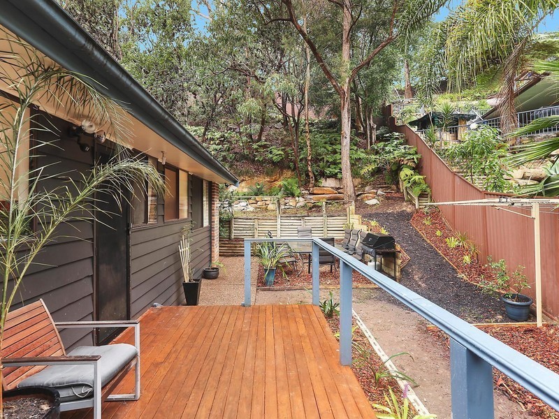 9 Ocean Place, Illawong NSW 2234