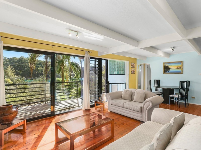 80 Griffin Parade, Illawong NSW 2234