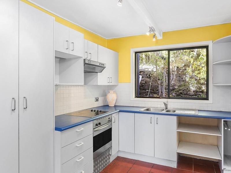 80 Griffin Parade, Illawong NSW 2234