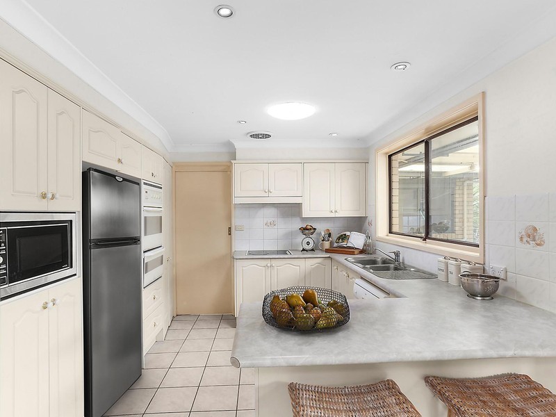 94 Bignell Street, Illawong NSW 2234