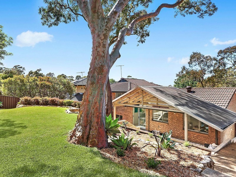 63 Moreton Road, Illawong NSW 2234