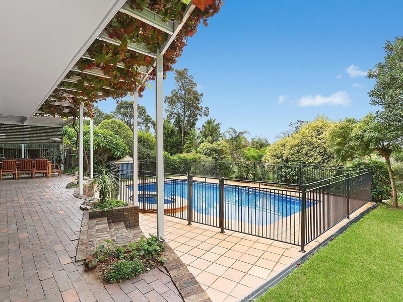36 Austin Street, Illawong NSW 2234