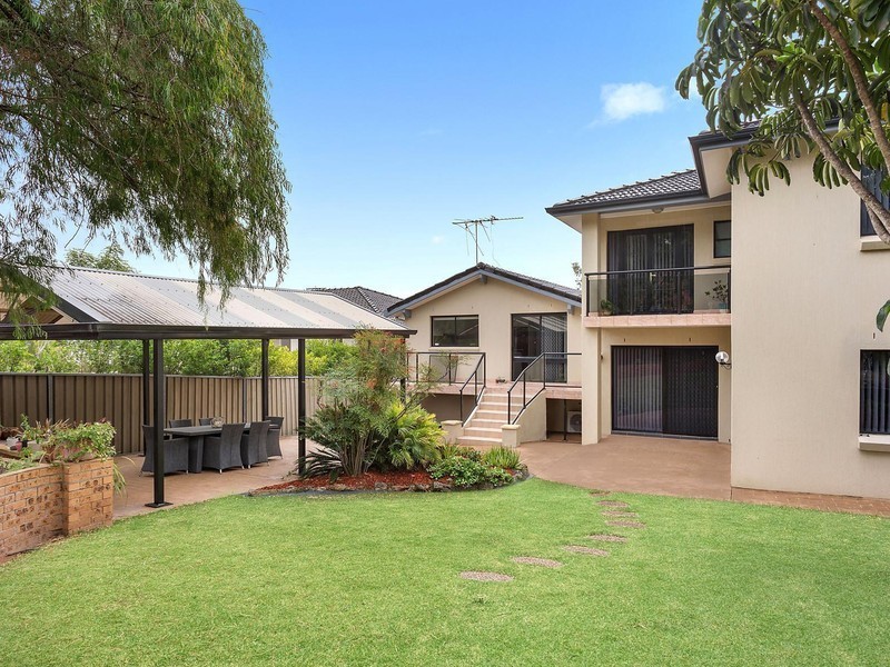 12 Blackwattle Place, Alfords Point NSW 2234