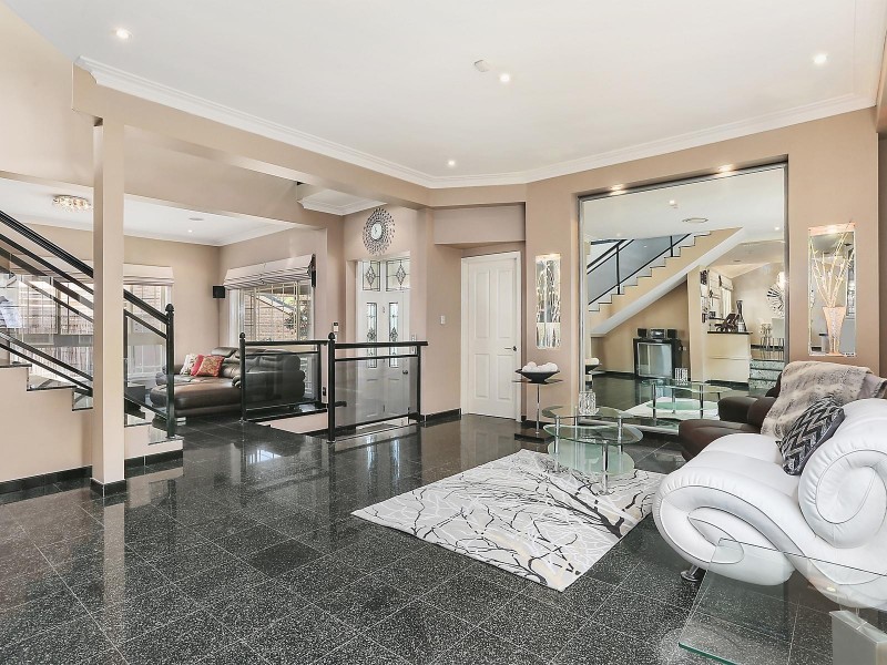 7 Silverleaf Row, Menai NSW 2234