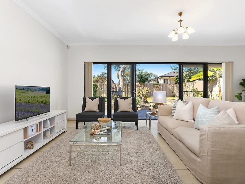 1/54 Osprey Drive, Illawong NSW 2234