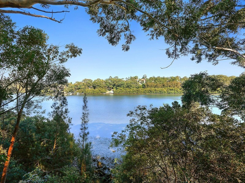 93 Clarke Street South, Peakhurst NSW 2210