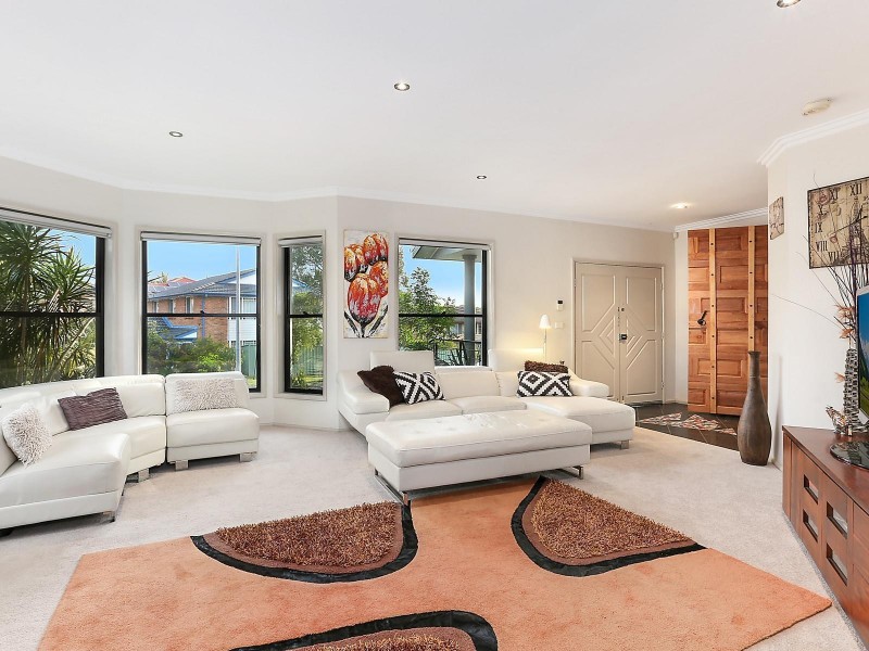 1 Llanberis Drive, Menai NSW 2234