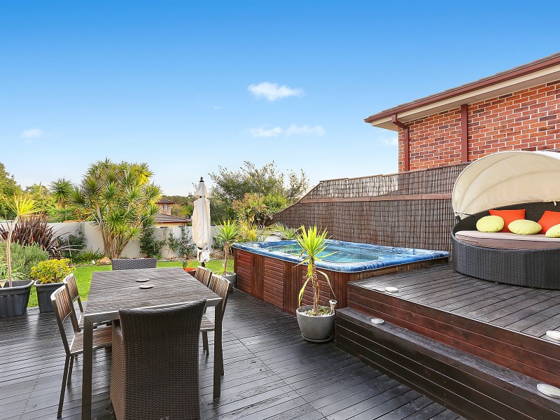 1 Llanberis Drive, Menai NSW 2234