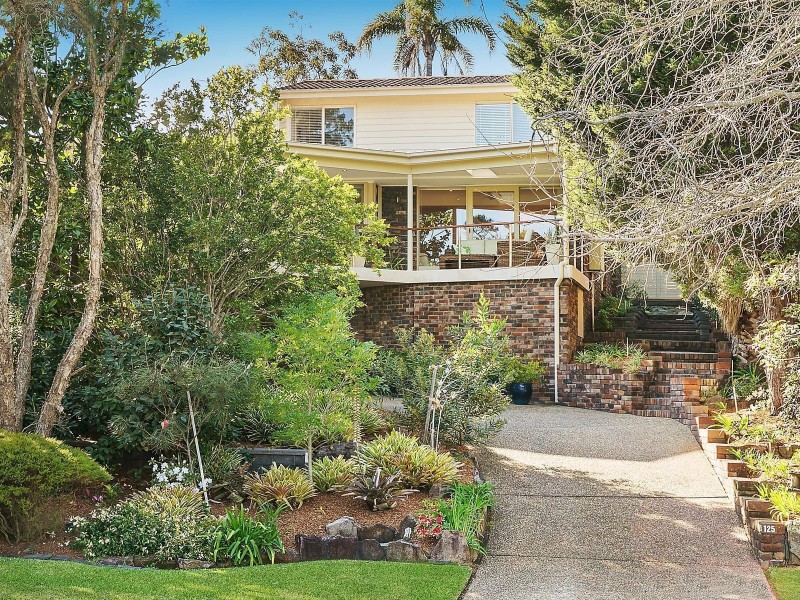 125 Hall Drive, Menai NSW 2234