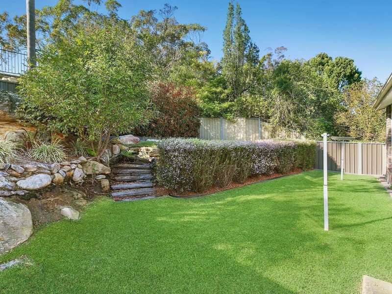 125 Hall Drive, Menai NSW 2234