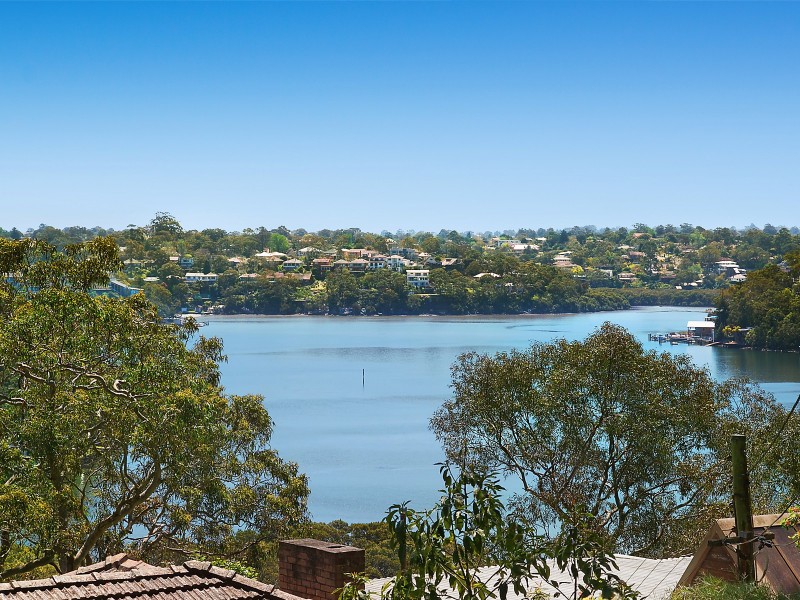 14 Central Avenue, Como NSW 2226