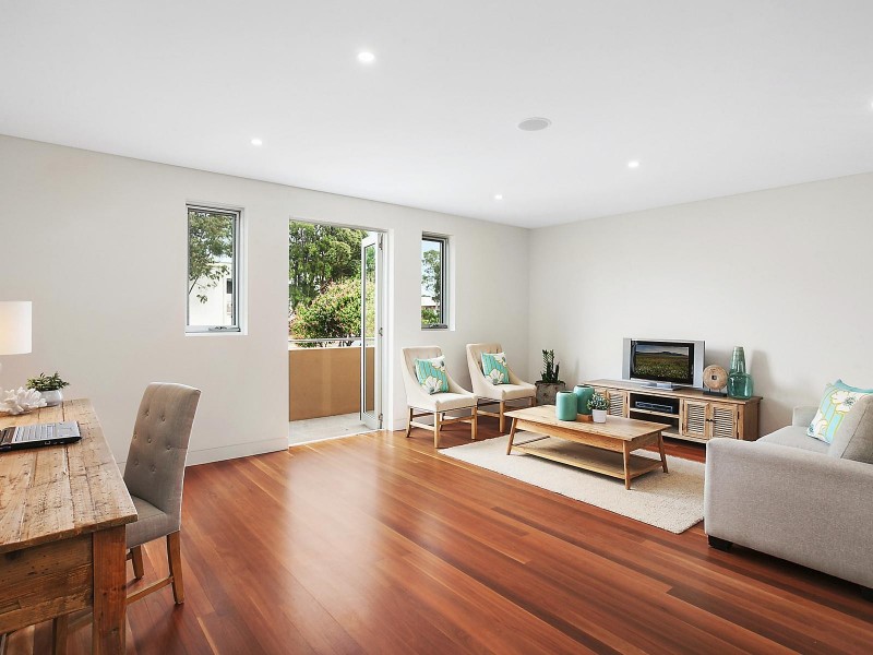 56 Hobart Place, Illawong NSW 2234