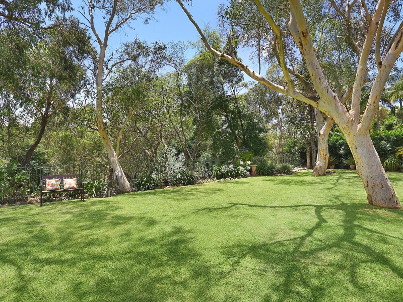 107 Blaxland Drive, Illawong NSW 2234