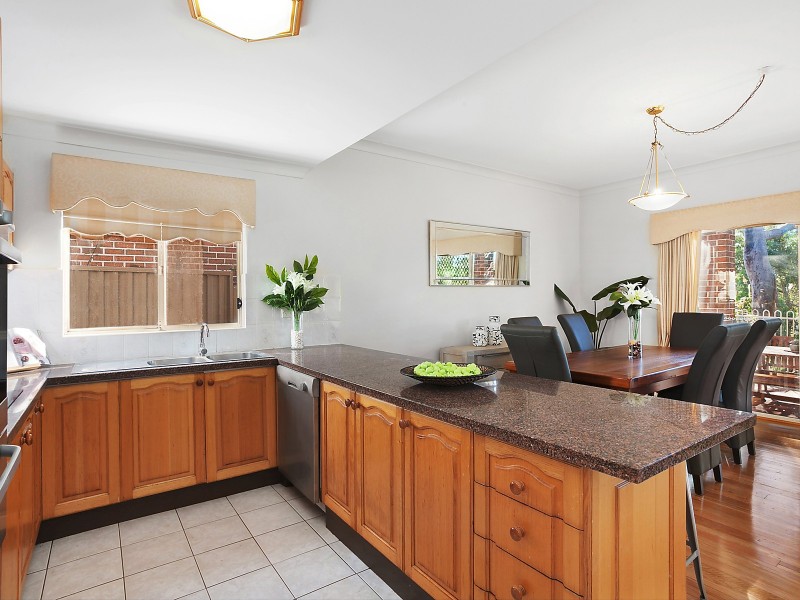 4/2A Charlotte Place, Illawong NSW 2234