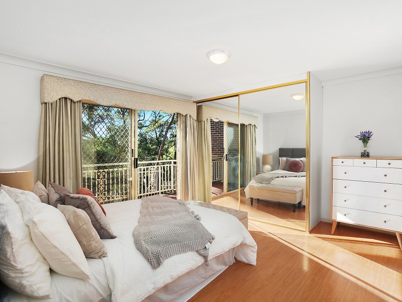 4/2A Charlotte Place, Illawong NSW 2234