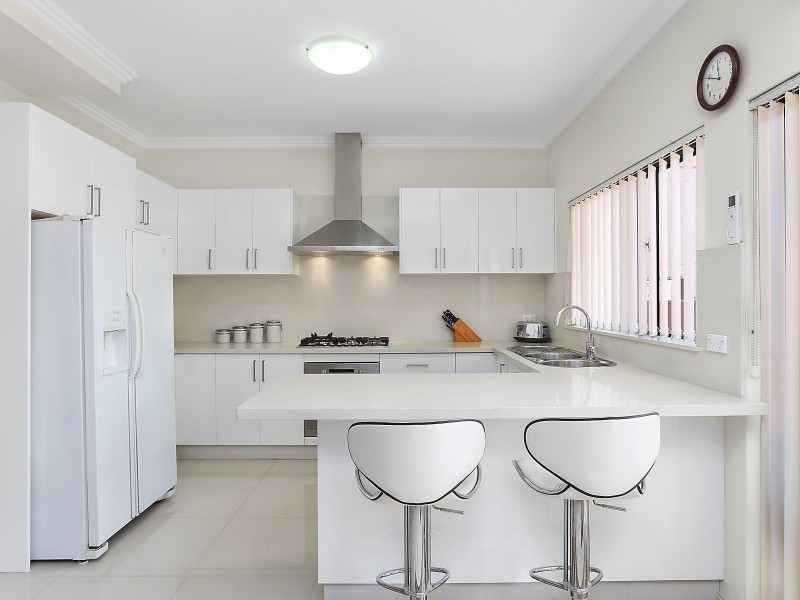 2 Ewen Street, Roselands NSW 2196