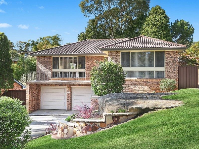15 Shand Close, Illawong NSW 2234