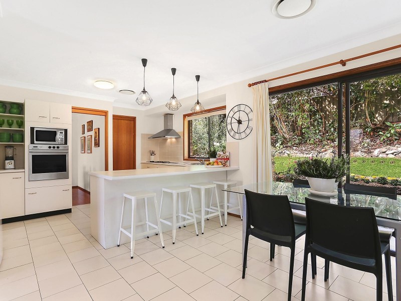114 Blaxland Drive, Illawong NSW 2234