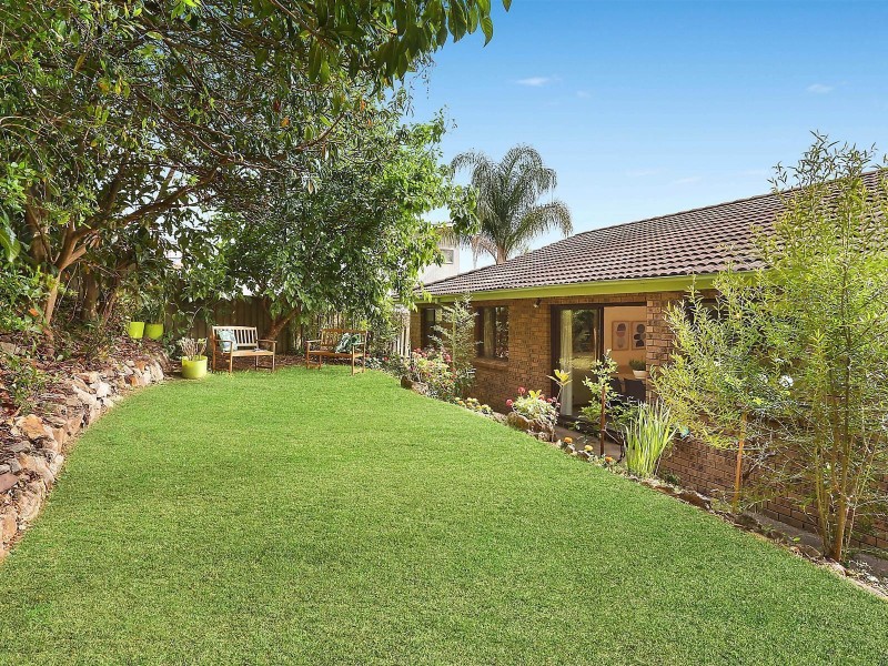114 Blaxland Drive, Illawong NSW 2234