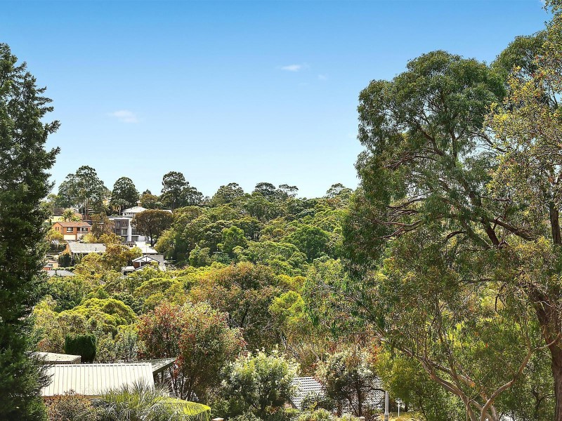 114 Blaxland Drive, Illawong NSW 2234